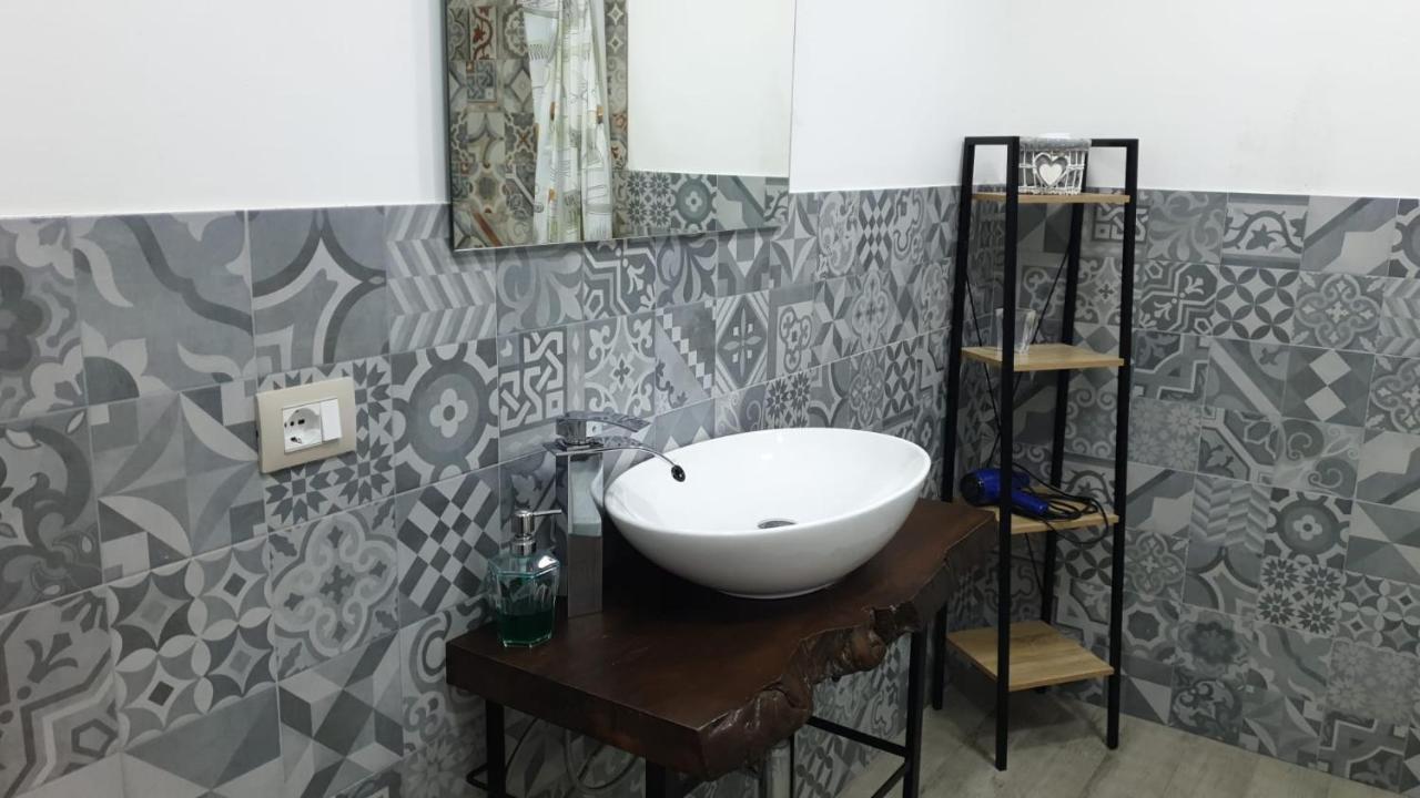 Le Volte Apartments Torchiarolo Bagian luar foto