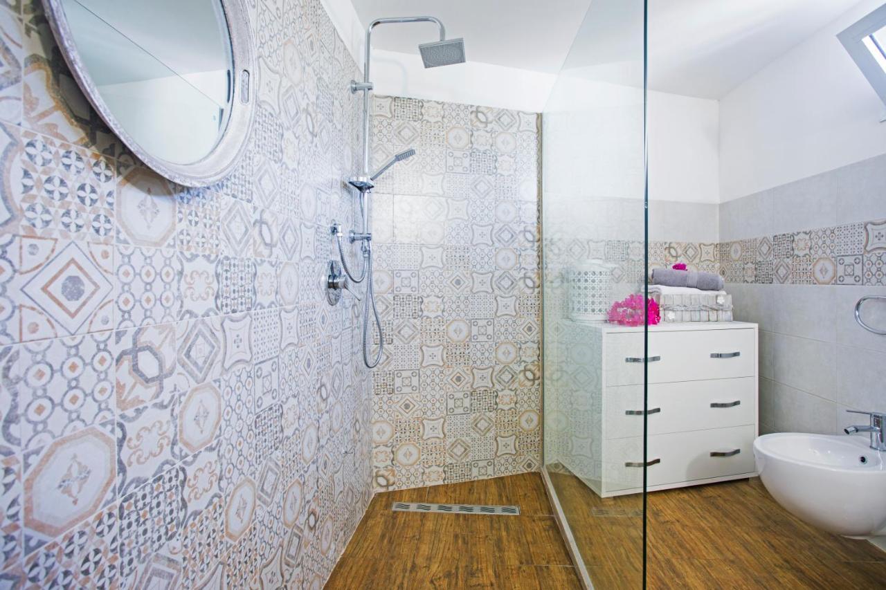 Le Volte Apartments Torchiarolo Bagian luar foto