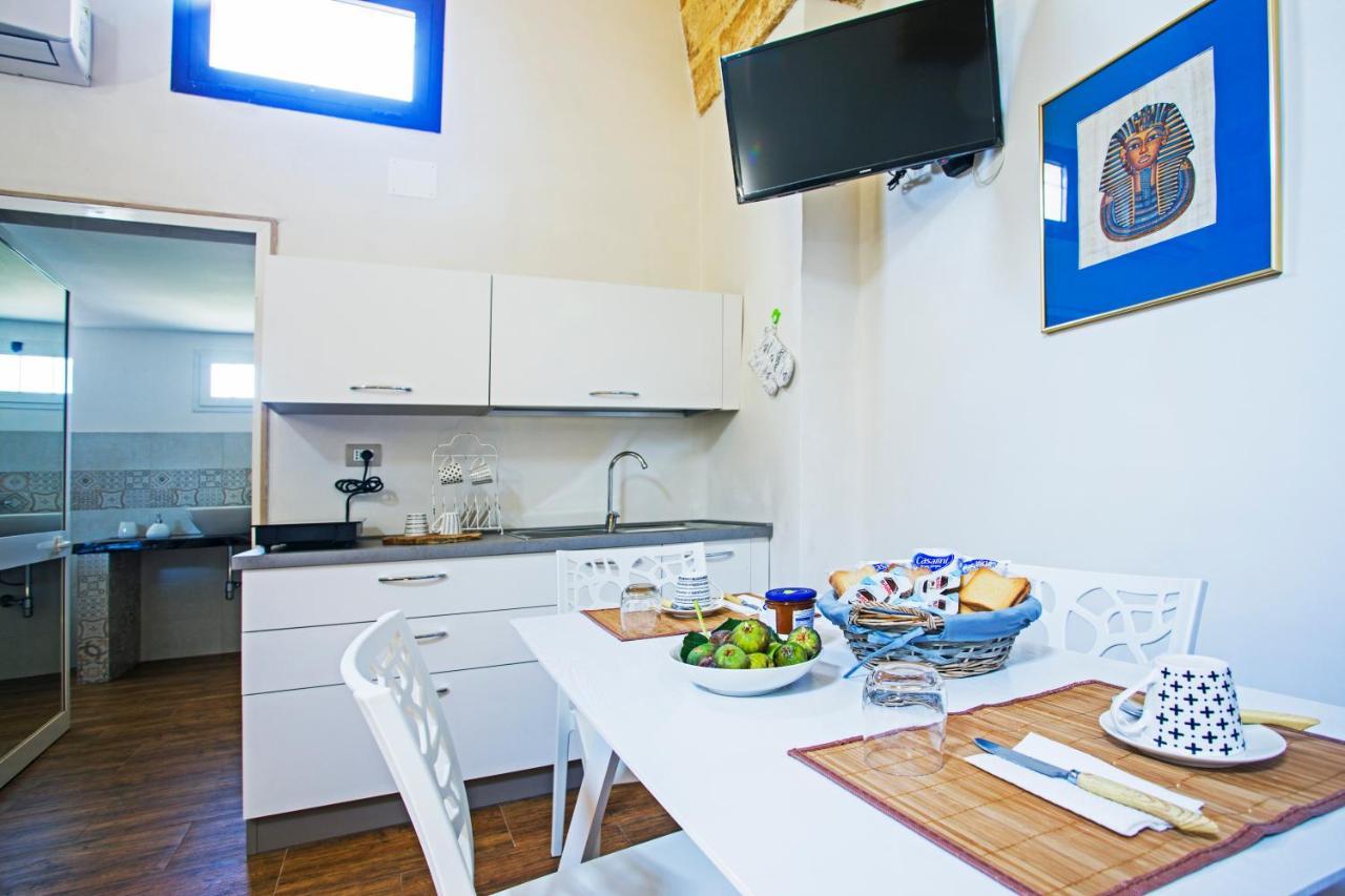 Le Volte Apartments Torchiarolo Bagian luar foto